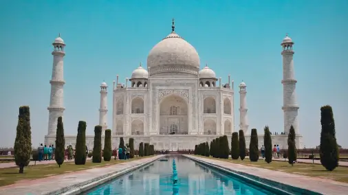 Visa requirements for United Kingdom passport holders traveling to Indian